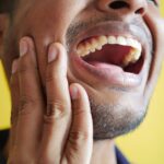Perigo de arrancar os dentes: saiba como não correr riscos